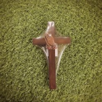 木雕-Cross 20cm with Praying Hand-C20P